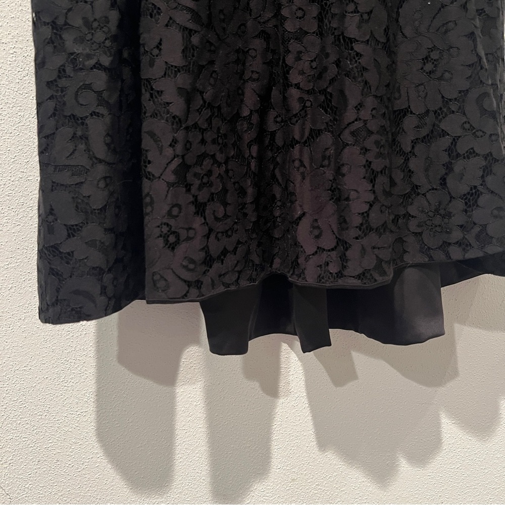 Marciano Vneck Black Lace Lined Cutout Mini Dress Size 4 - Picture 5 of 10